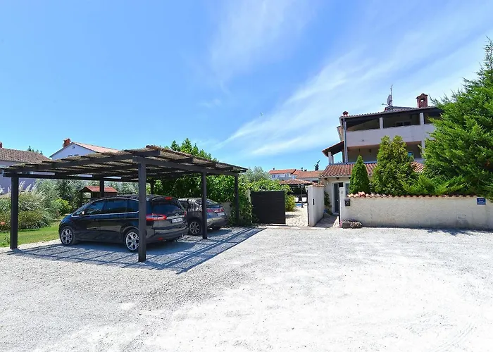 House Vesna 2101 Pola