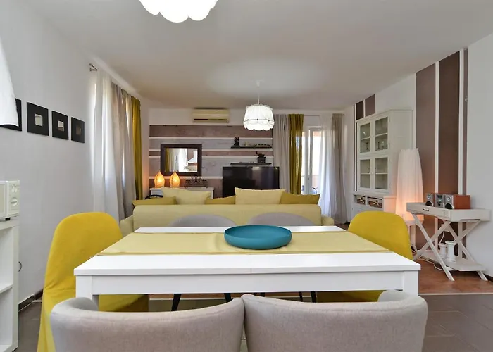 House Vesna 2101 Pola