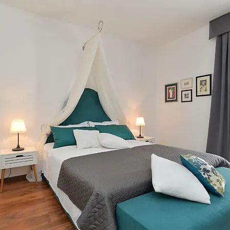 House Vesna 2101 Tatil Evi Pula