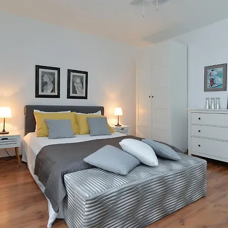 House Vesna 2101 Tatil Evi *