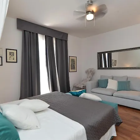 House Vesna 2101 Tatil Evi *