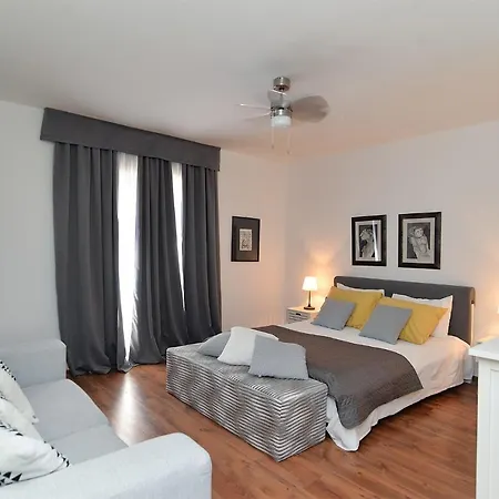 House Vesna 2101 Tatil Evi *