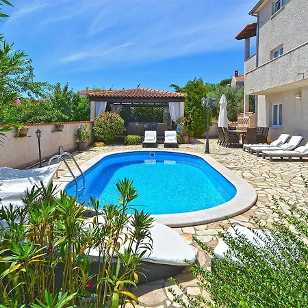 House Vesna 2101 Tatil Evi *