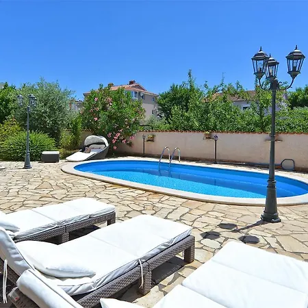 Holiday home House Vesna 2101