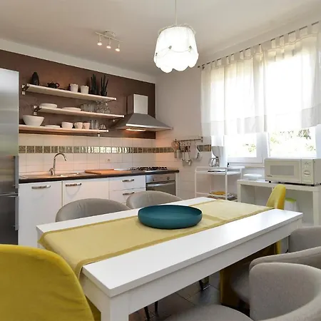 House Vesna 2101 Holiday home *