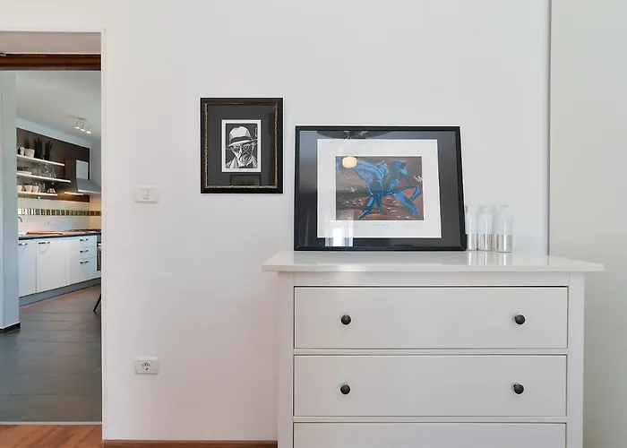 House Vesna 2101 * Πούλα