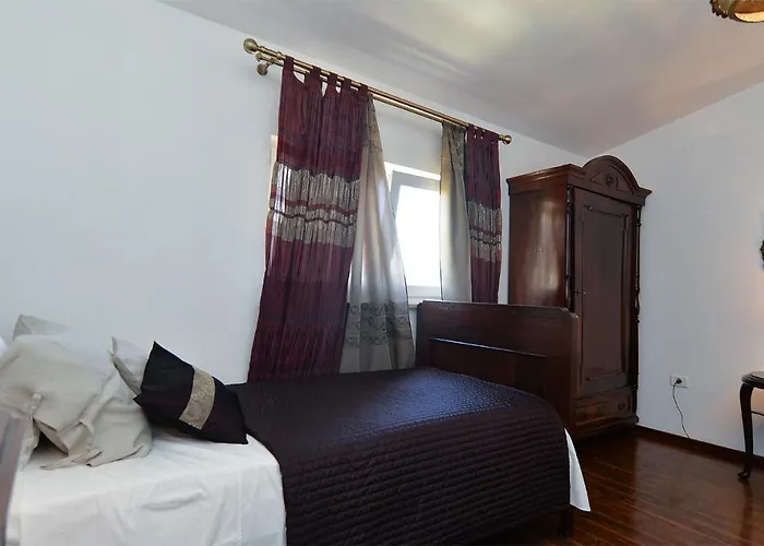 House Vesna 2101 * Πούλα