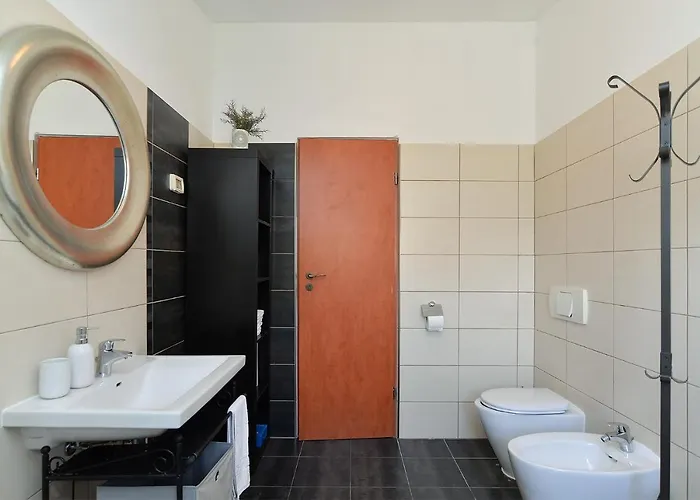 House Vesna 2101 Πούλα