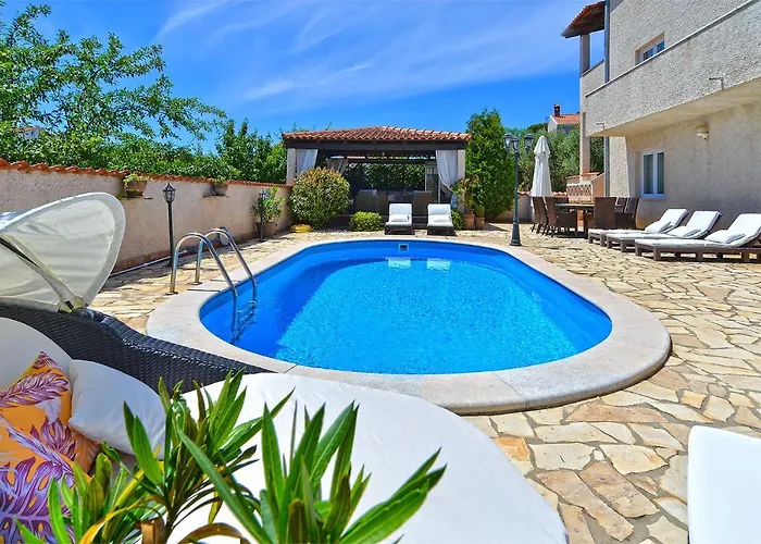 House Vesna 2101