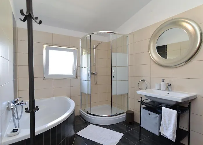 House Vesna 2101 Πούλα